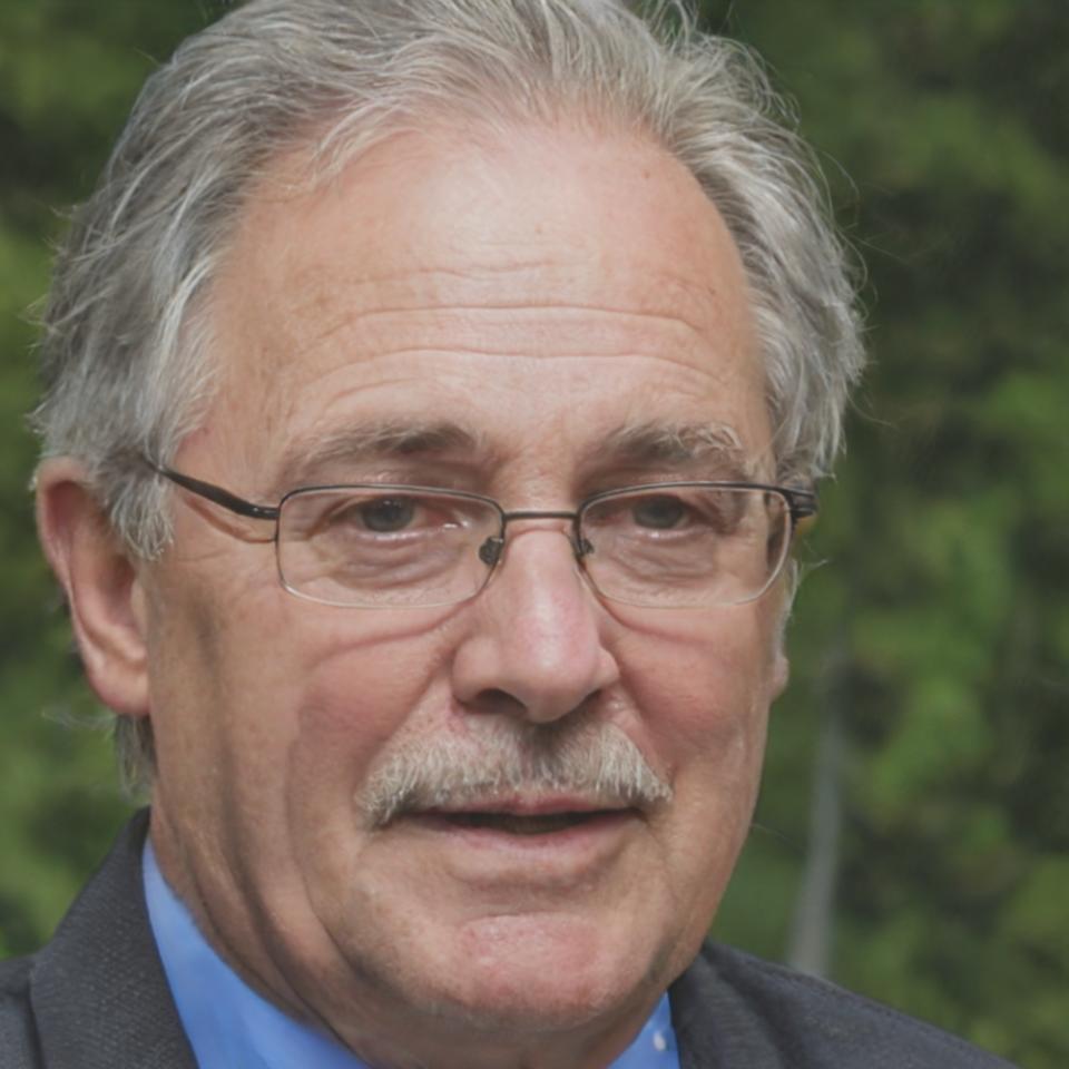 Portrait of Branko Thiele, technical content instructor